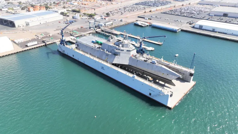 USS Oakland (LCS 24) waits in Austal USA's newly certified dry dock for emergent maintenance availability